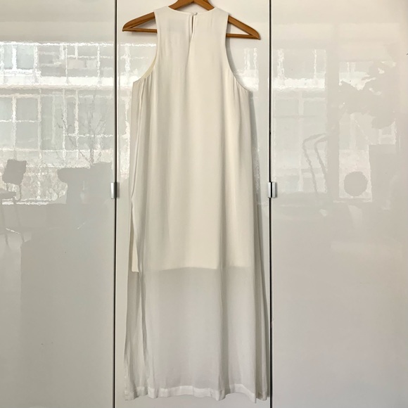 Showstopper tight white dress with gauze overlay - Picture 4 of 9